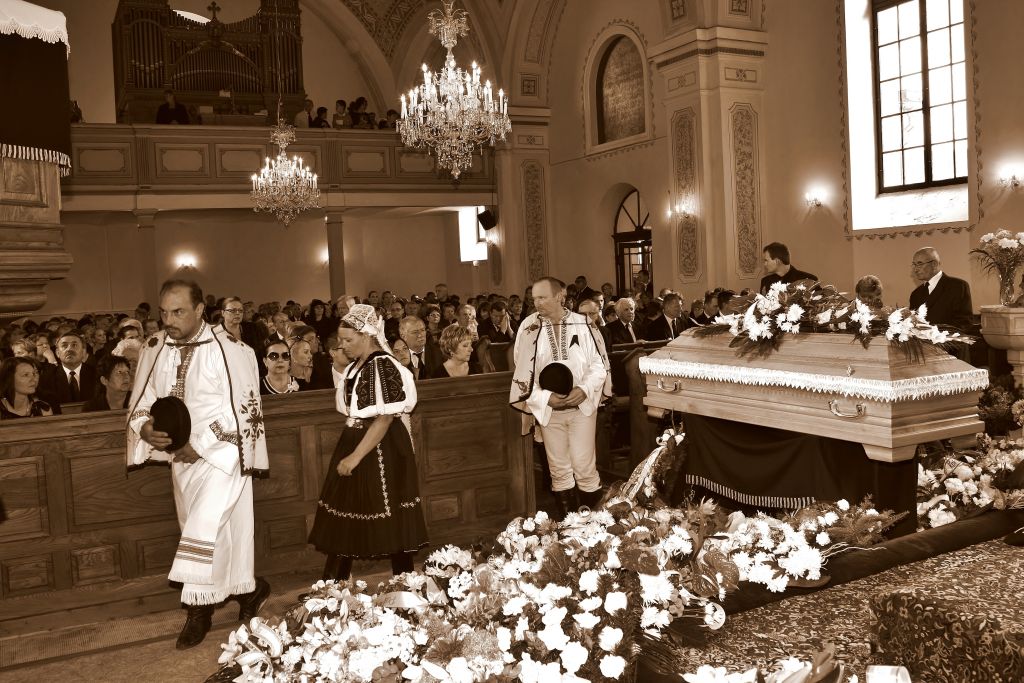 Fotogaléria Posledná rozlúčka s Pavlom Bútorom (39) Posledná rozlúčka s Pavlom Bútorom