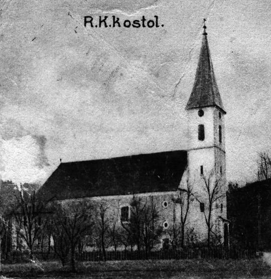 Rímsko-katolícky kostol z roku 1924 (reprodukcia) Rímsko-katolícky kostol z roku 1924 (reprodukcia)
