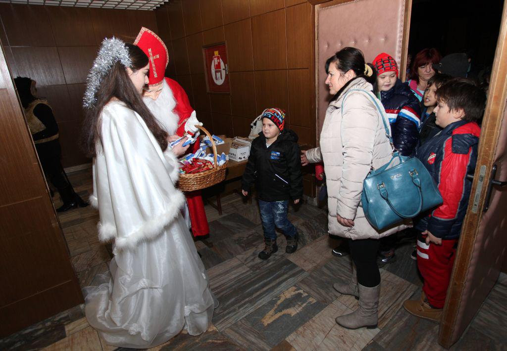 Fotogaléria Mikuláš a deti (17) Mikuláš a deti